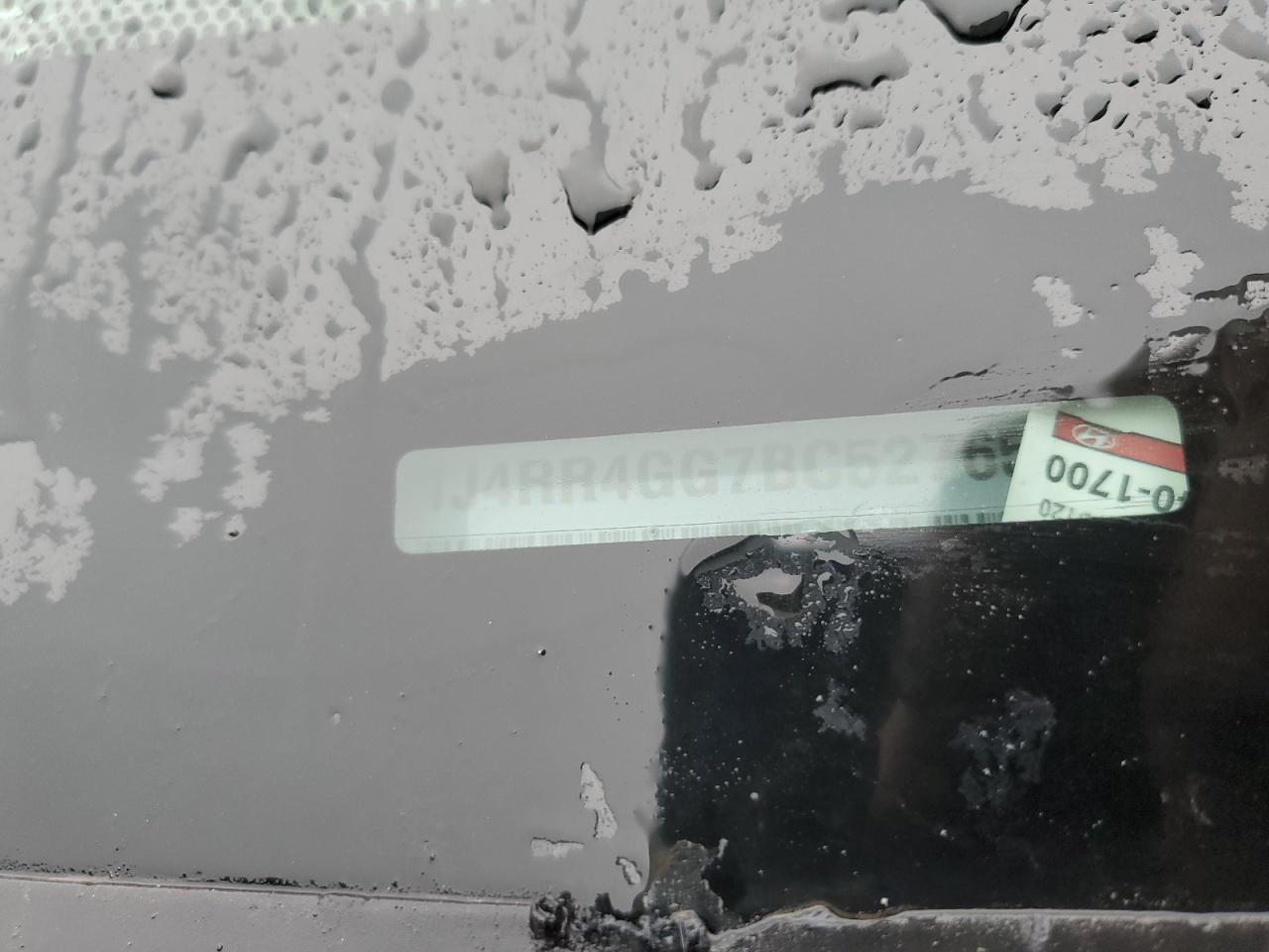 2011 Jeep Grand Cherokee - Image 14