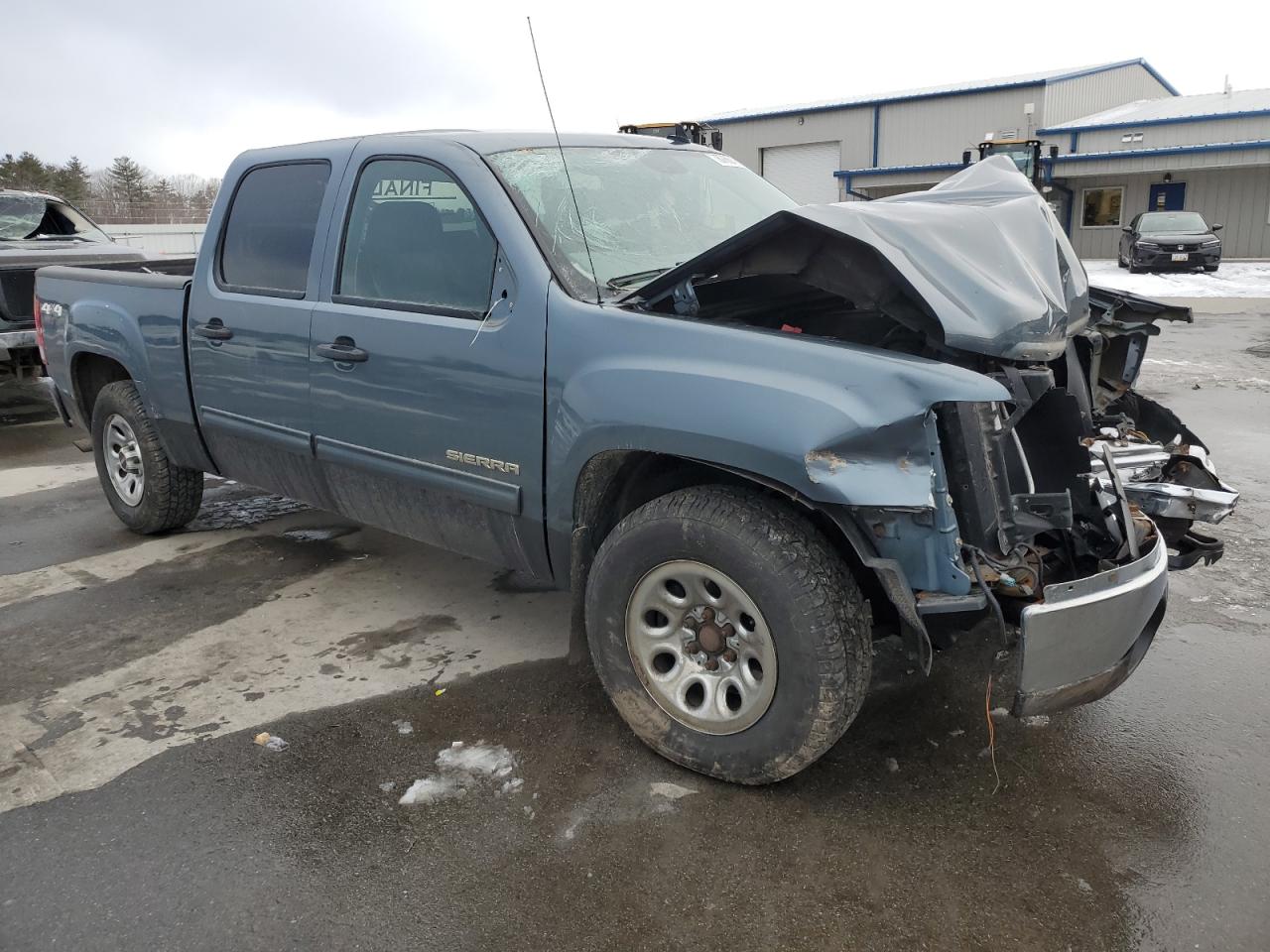 2011 GMC Sierra - Image 4