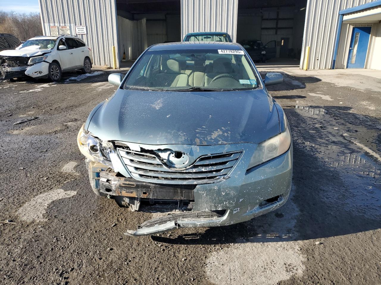2009 Toyota Camry - Image 5