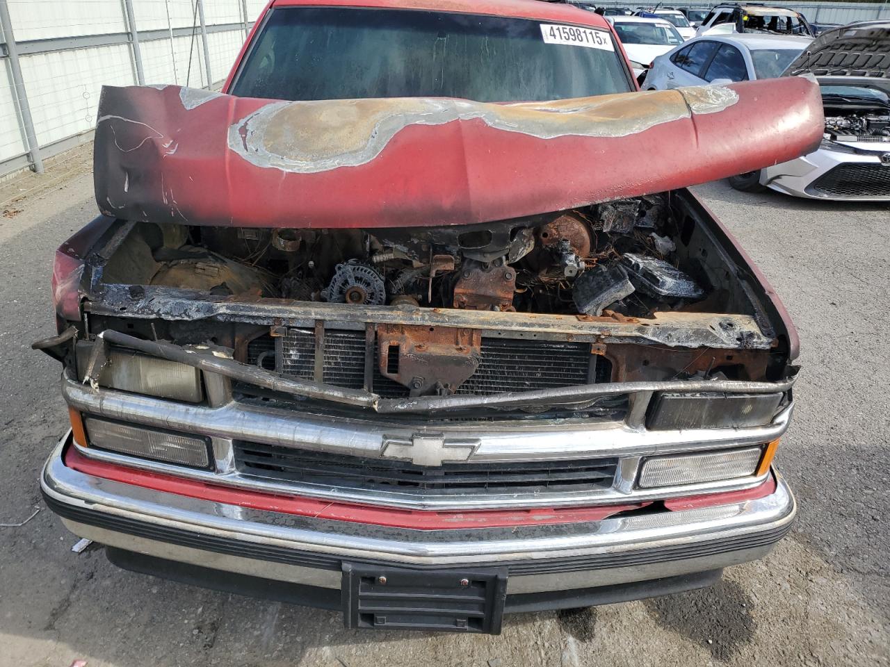 1999 Chevrolet Tahoe - Image 12
