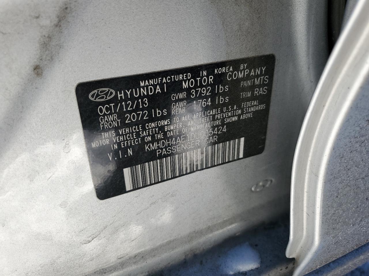 2013 Hyundai Elantra - Image 12
