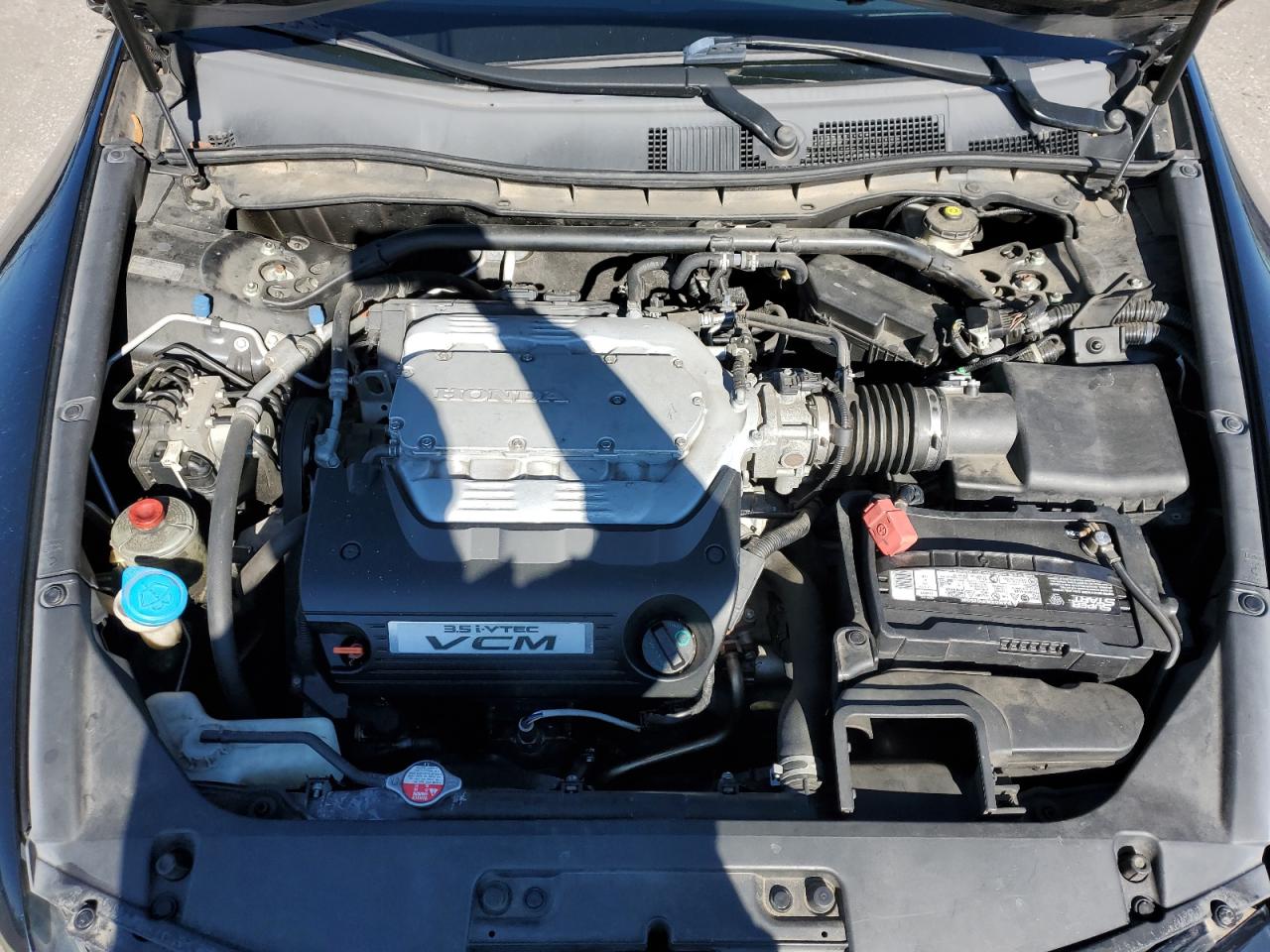 2010 Honda Accord - Image 13