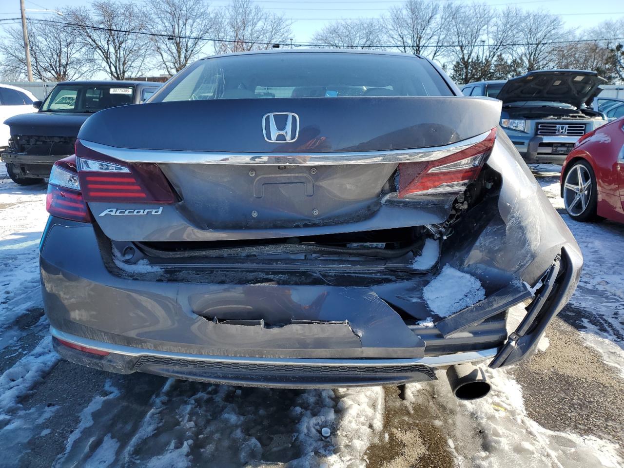 VIN 1HGCR2F37HA287487 2017 HONDA ACCORD no.6