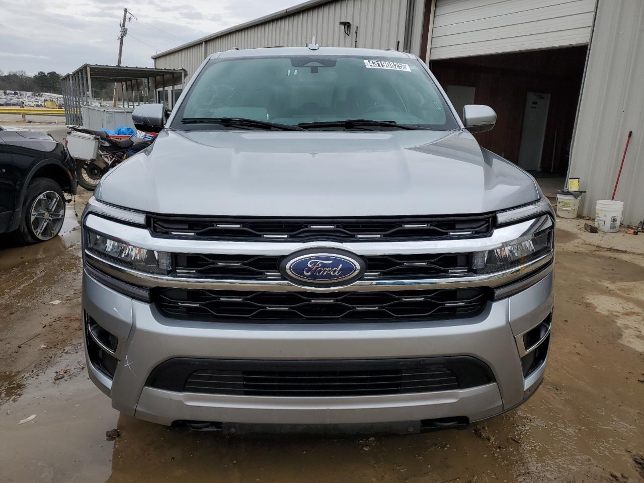 2022 Ford Expedition - Image 5