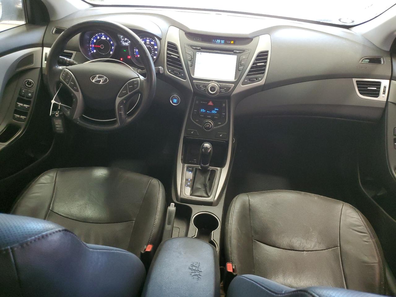 2016 Hyundai Elantra - Image 8