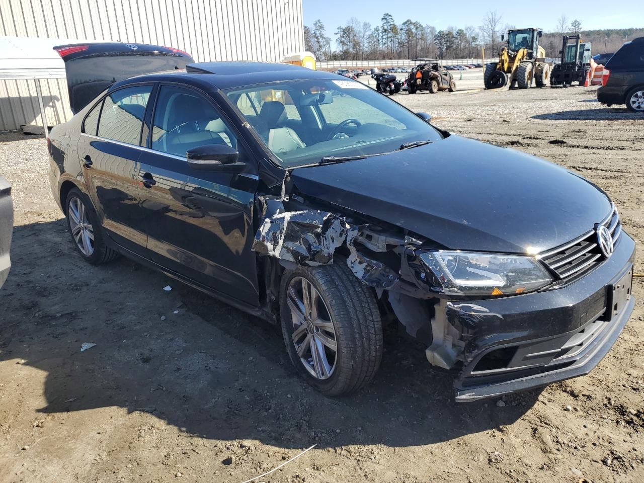 2015 Volkswagen Jetta - Image 4