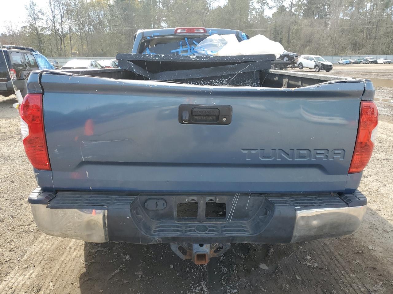 2016 Toyota Tundra - Image 6