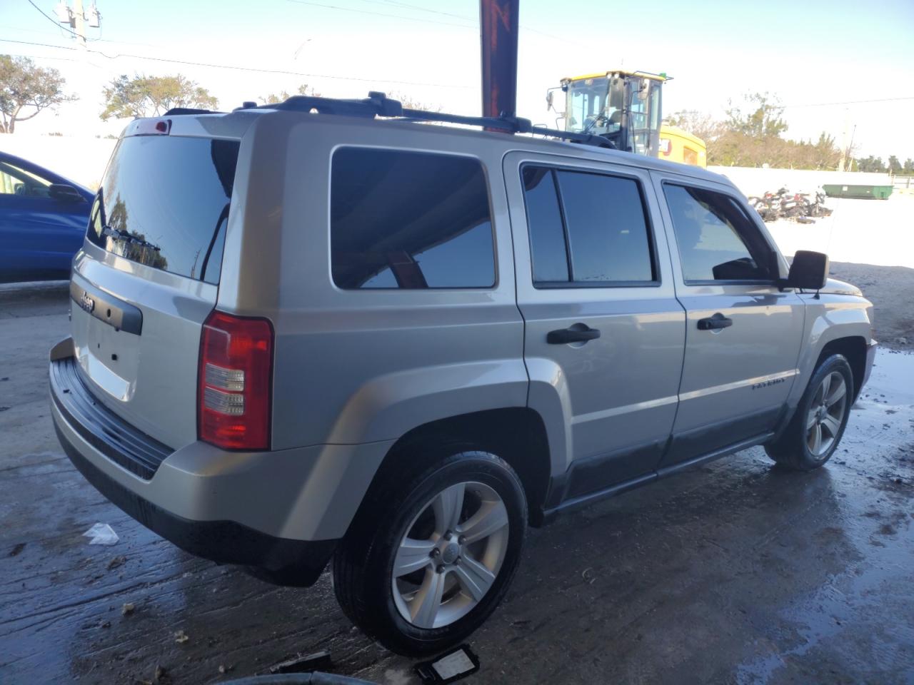 2011 Jeep Liberty (Patriot) - Image 3