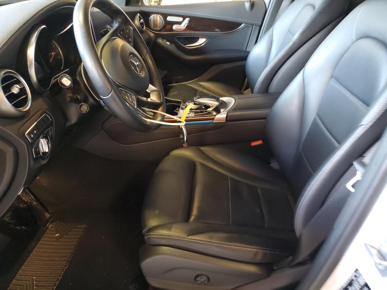 2017 Mercedes-Benz GLC - Image 7