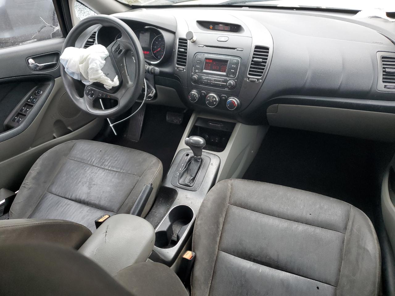 2016 Kia Forte - Image 8
