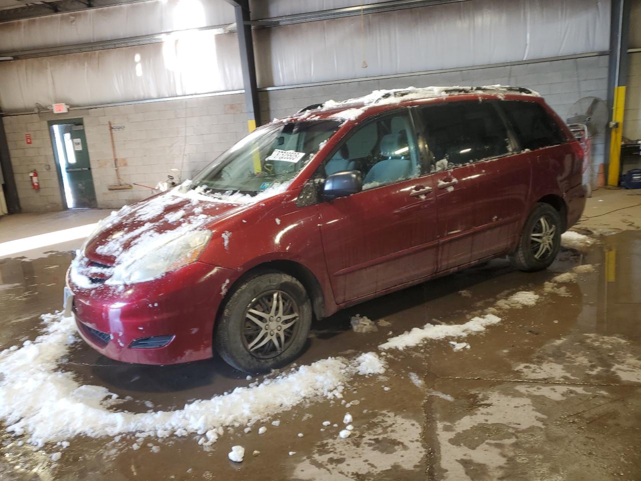 2006 Toyota Sienna - Image 1