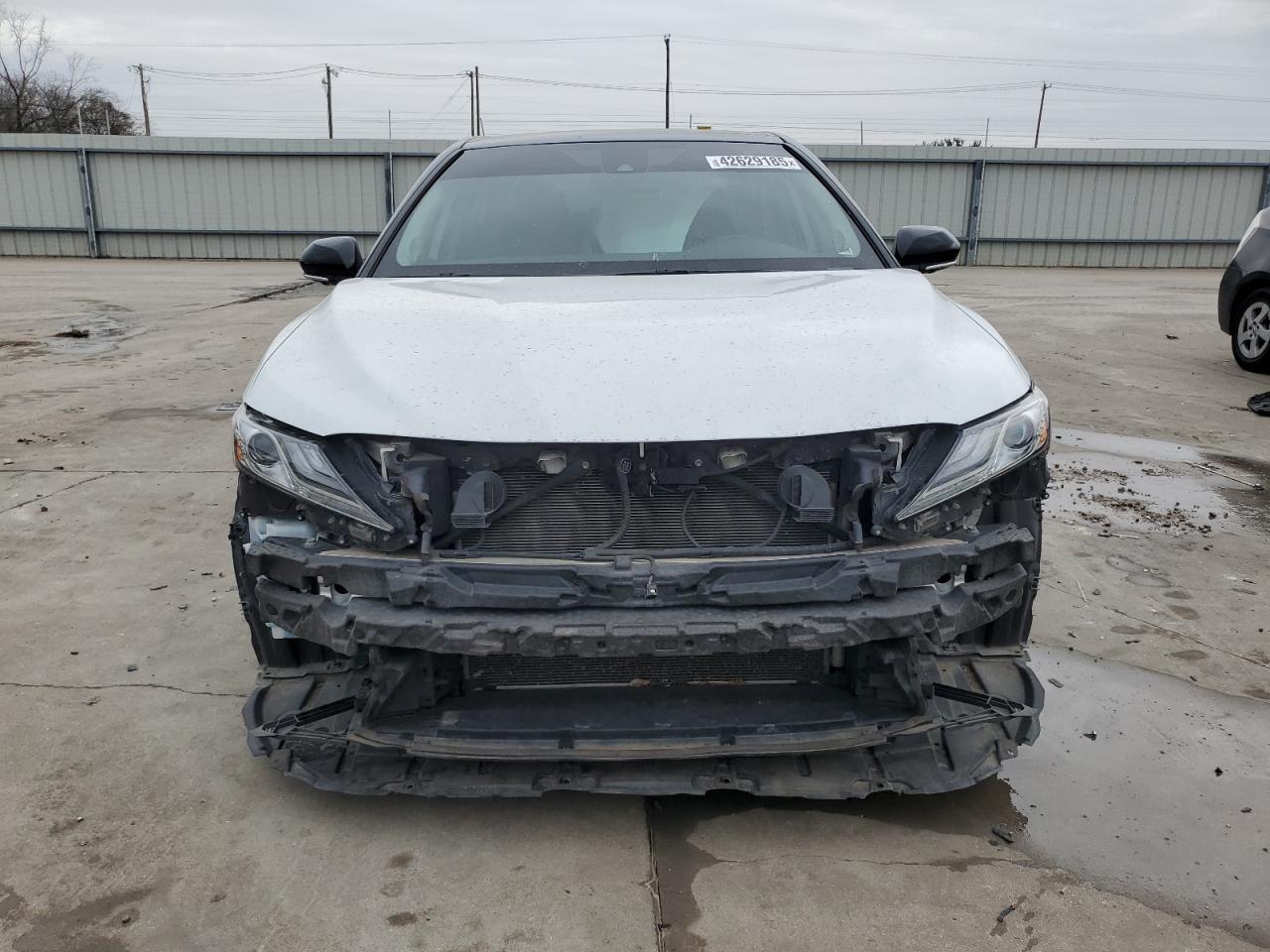 2019 Toyota Camry - Image 5