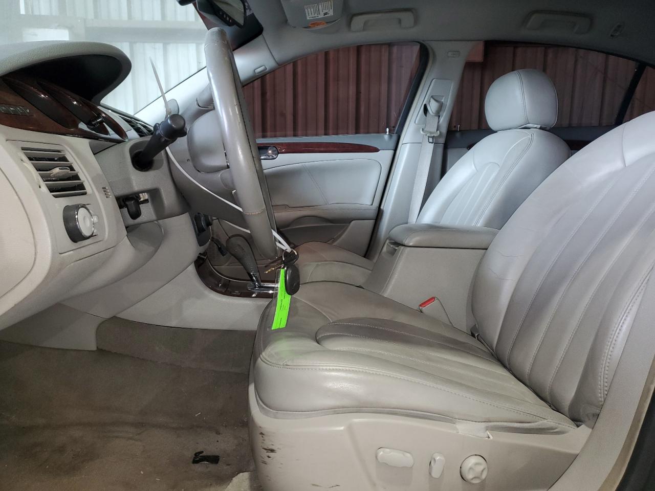2008 Buick Lucerne - Image 7