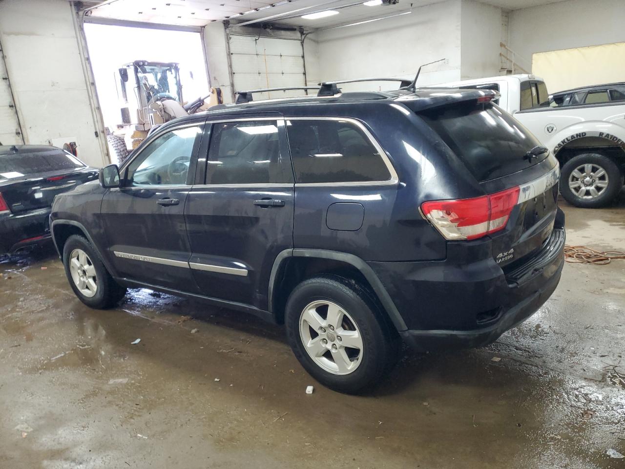 2011 Jeep Grand Cherokee - Image 2