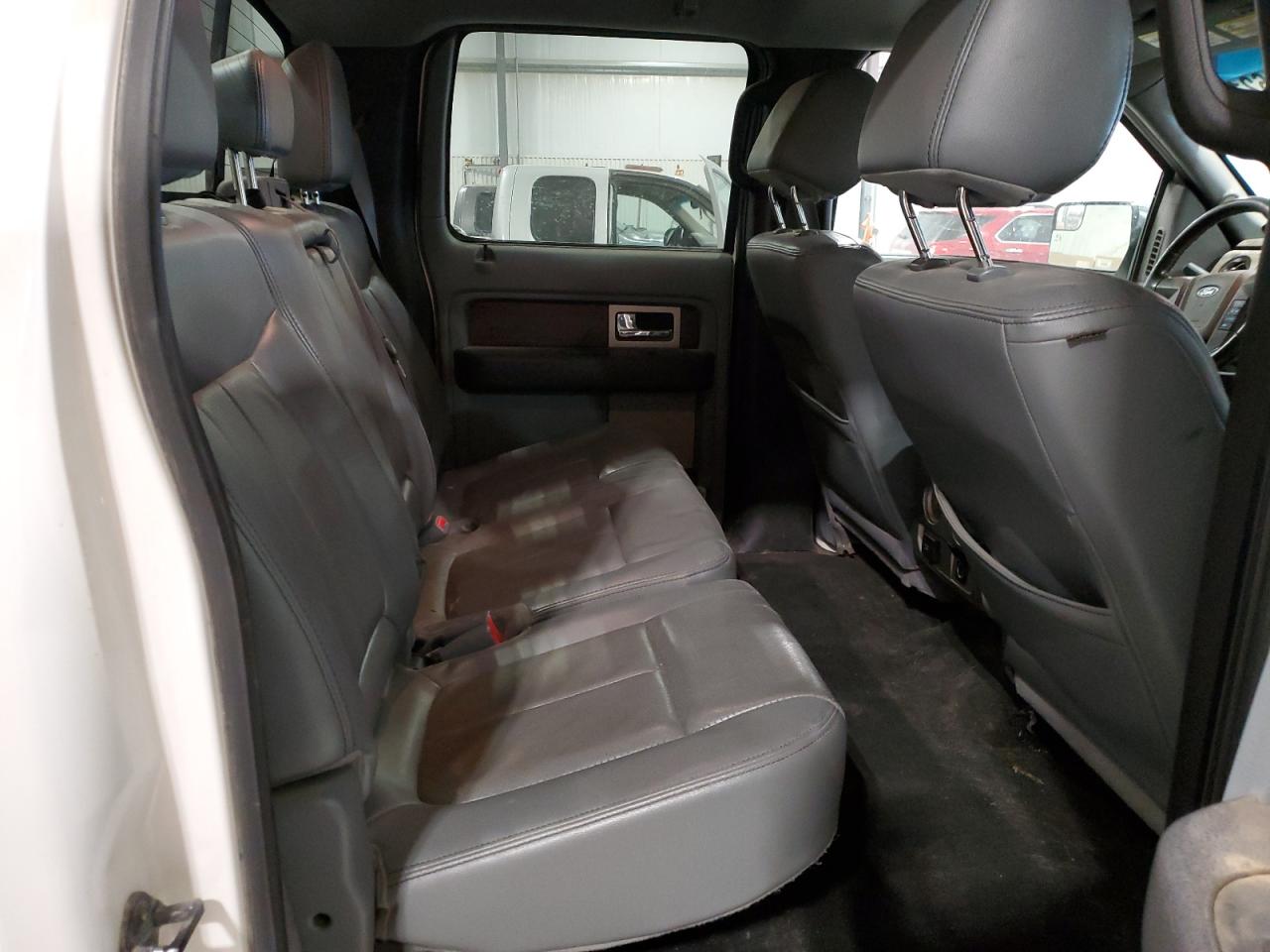 2013 Ford F-150 - Image 10