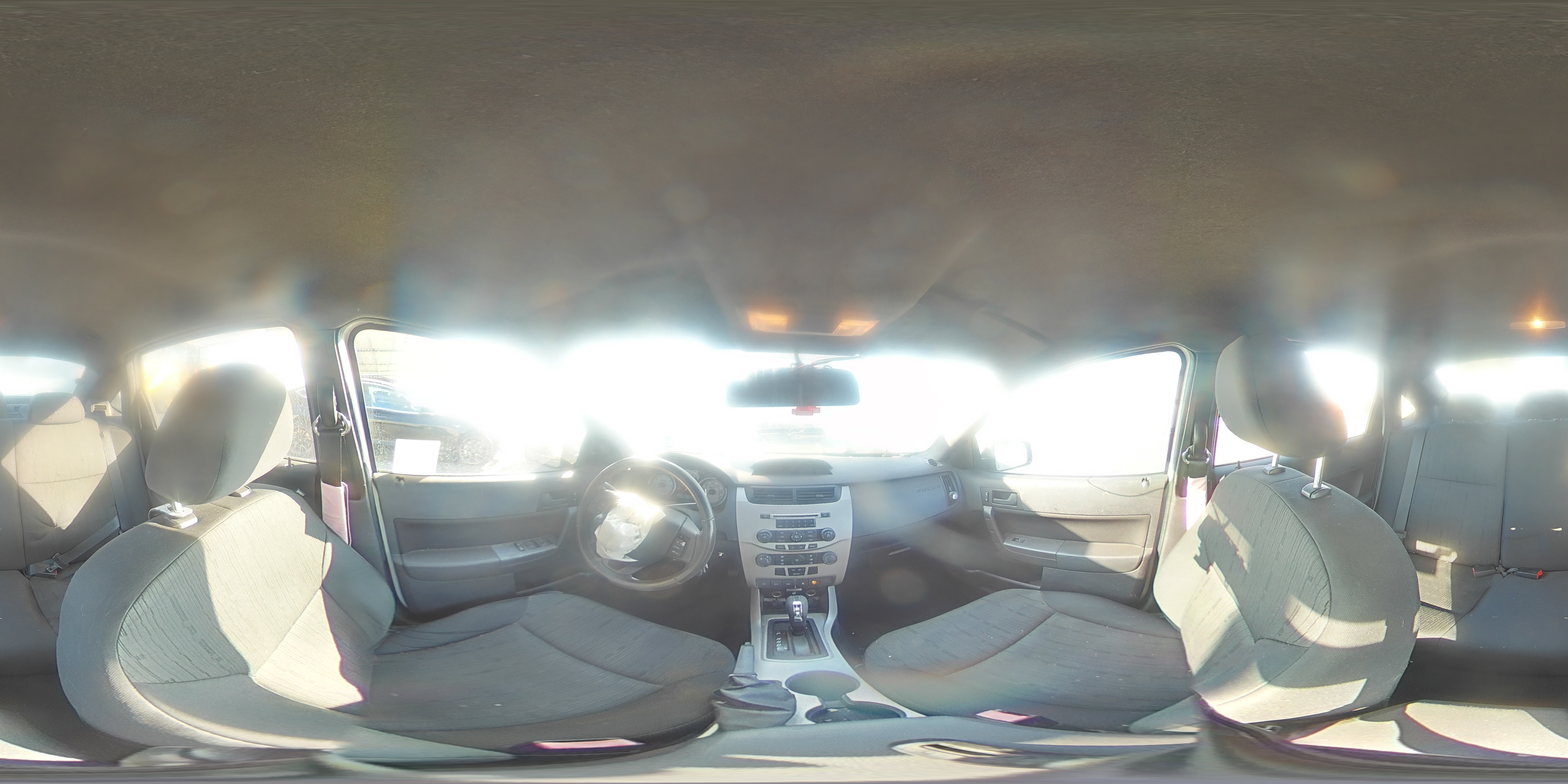 2010 Ford Focus - Image 13