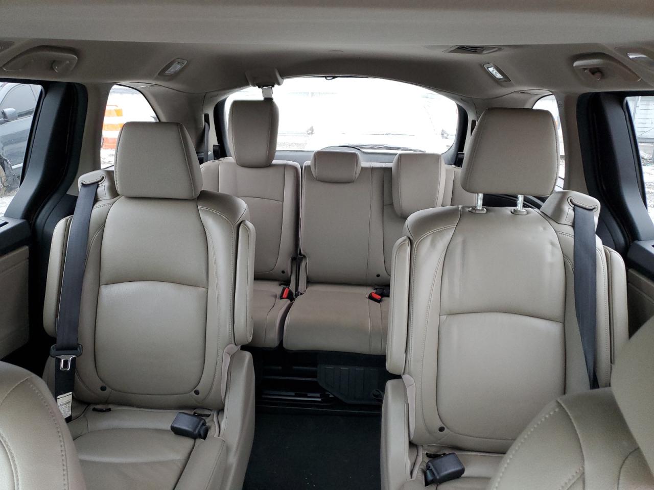 2018 Honda Odyssey - Image 10