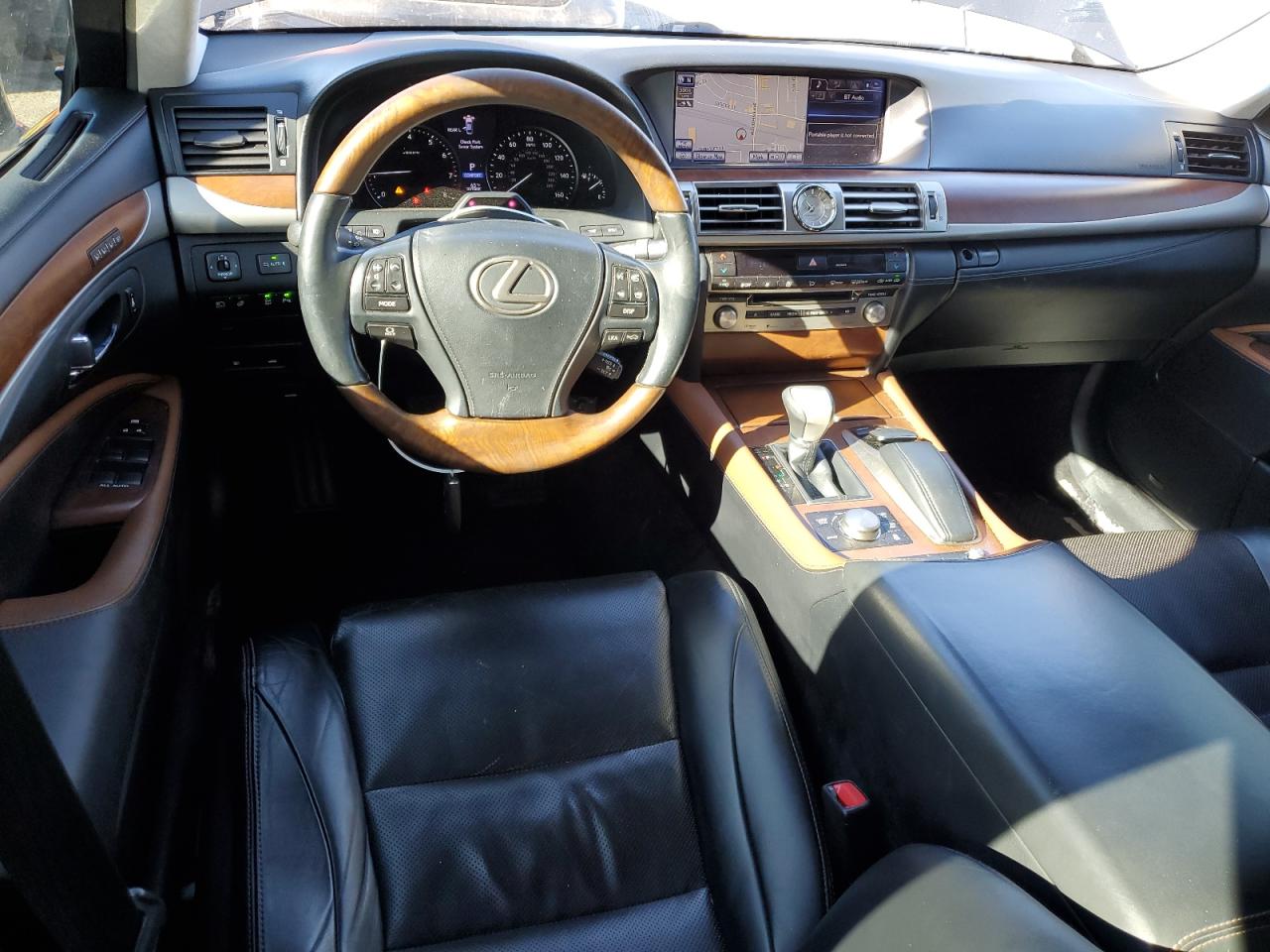 2013 Lexus LS - Image 8