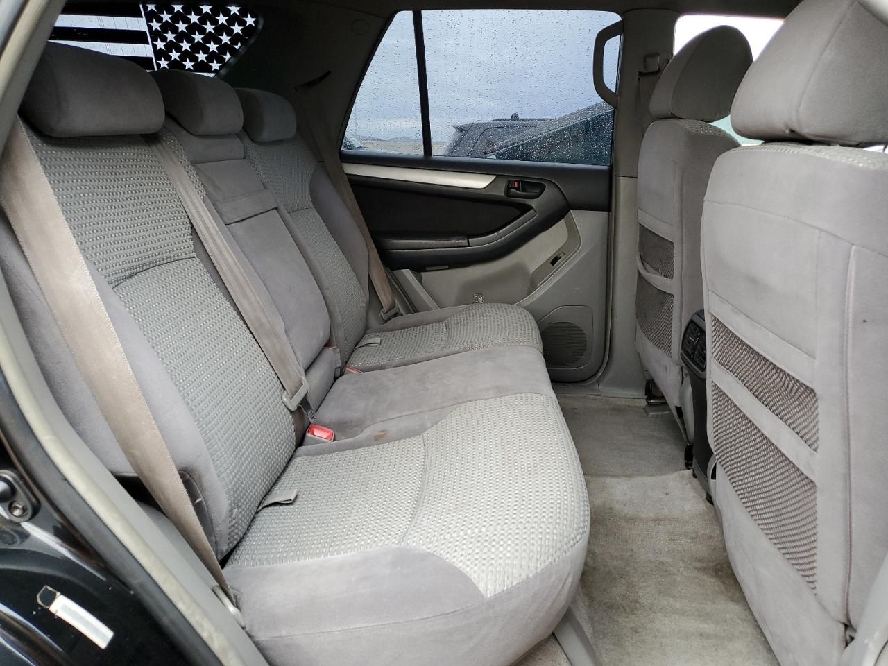 2005 Toyota 4Runner - Image 11