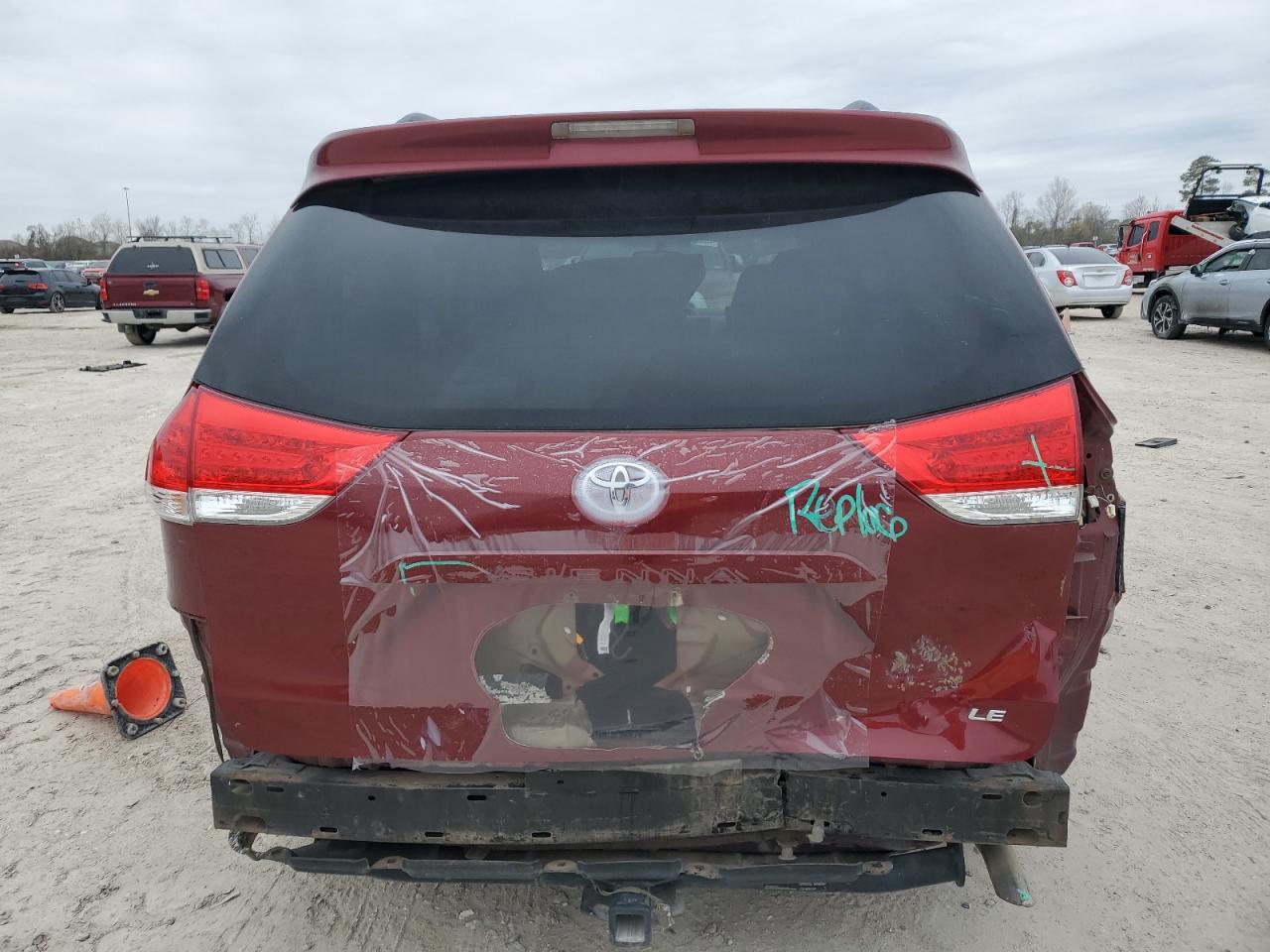 2013 Toyota Sienna - Image 6
