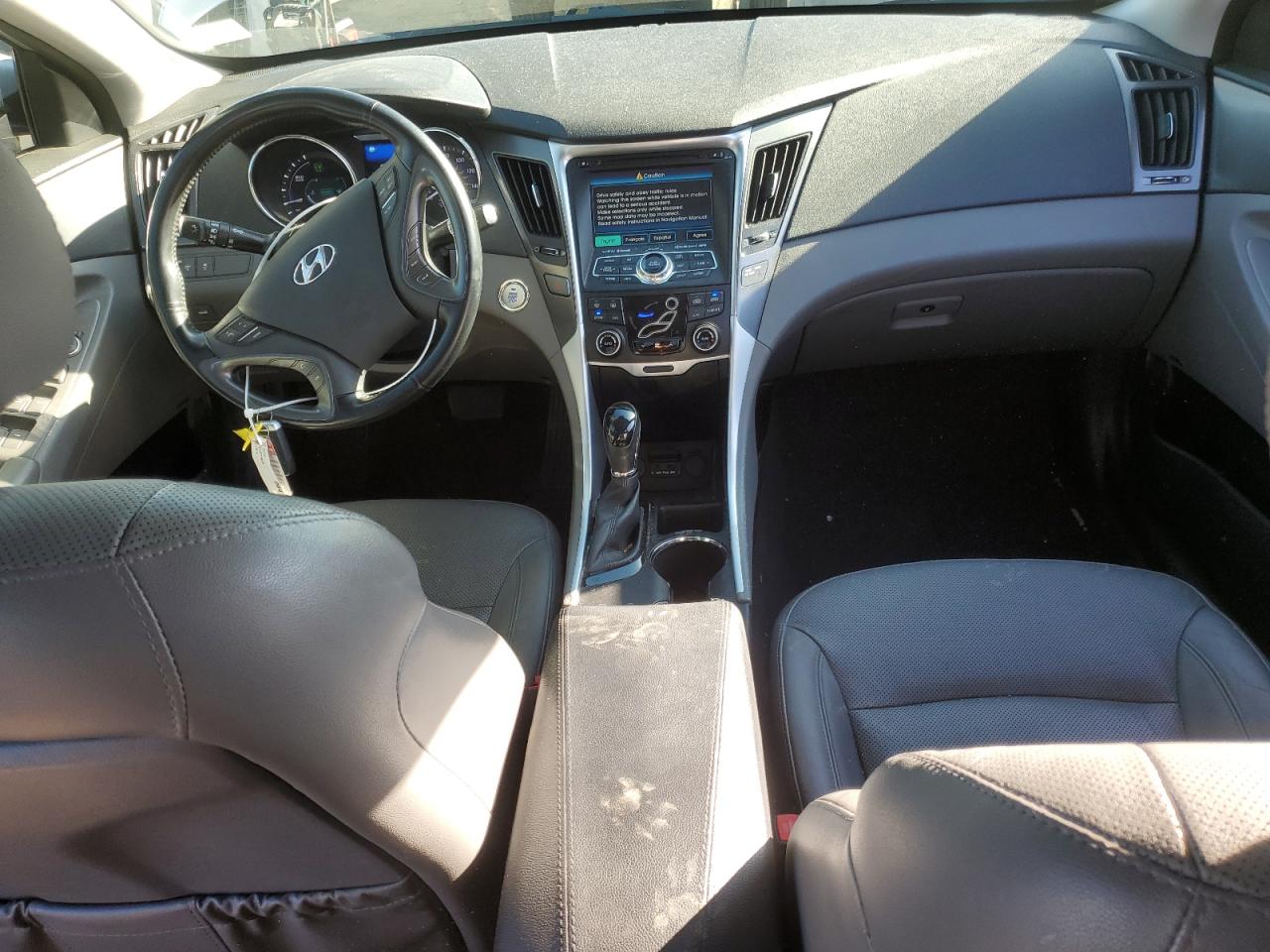 2015 Hyundai Sonata - Image 8