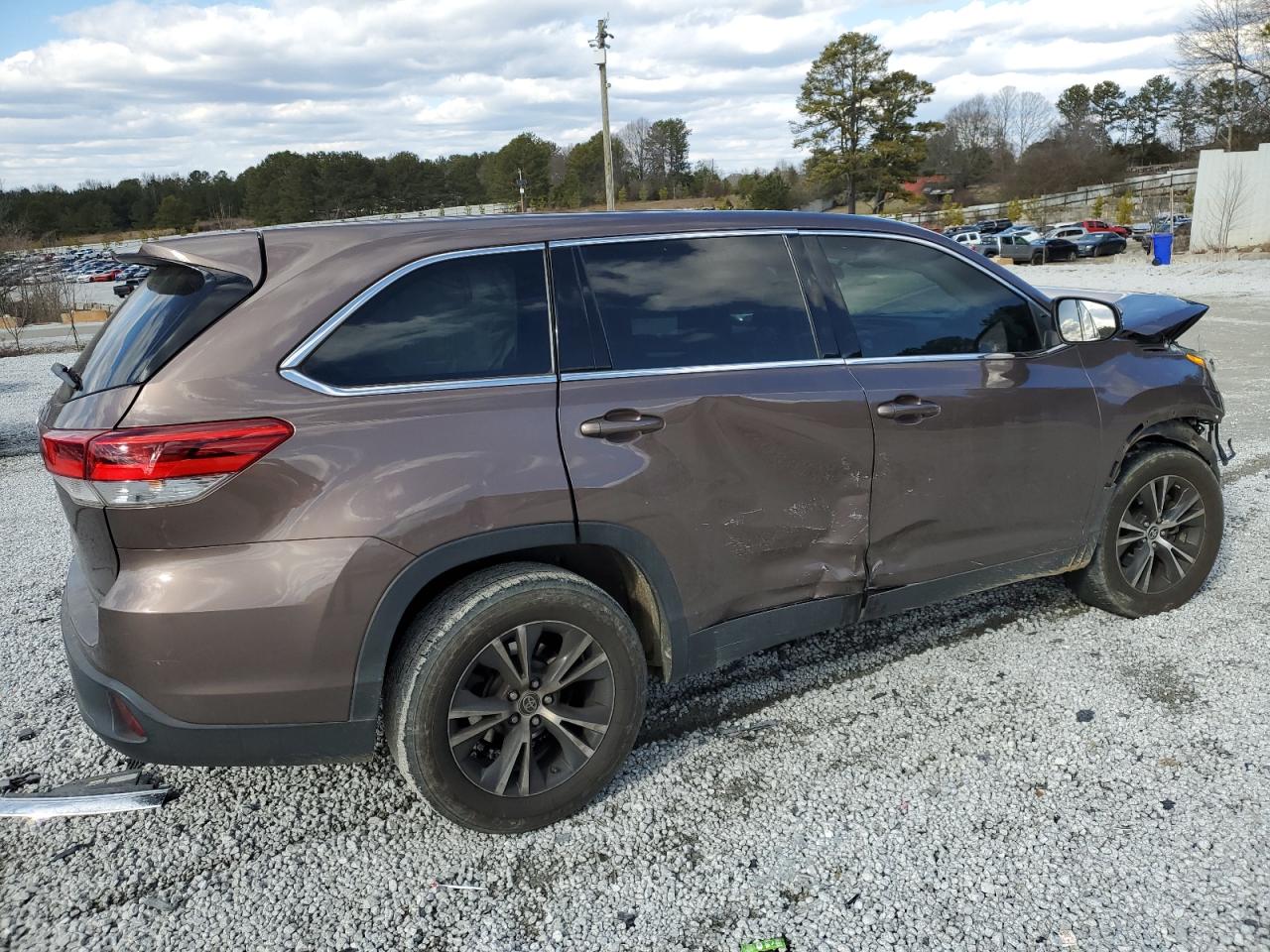 2019 Toyota Highlander - Image 3