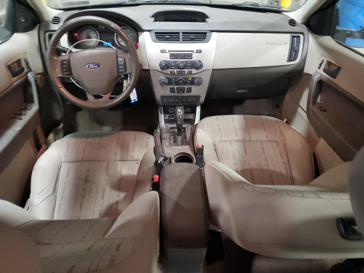 2010 Ford Focus - Image 8