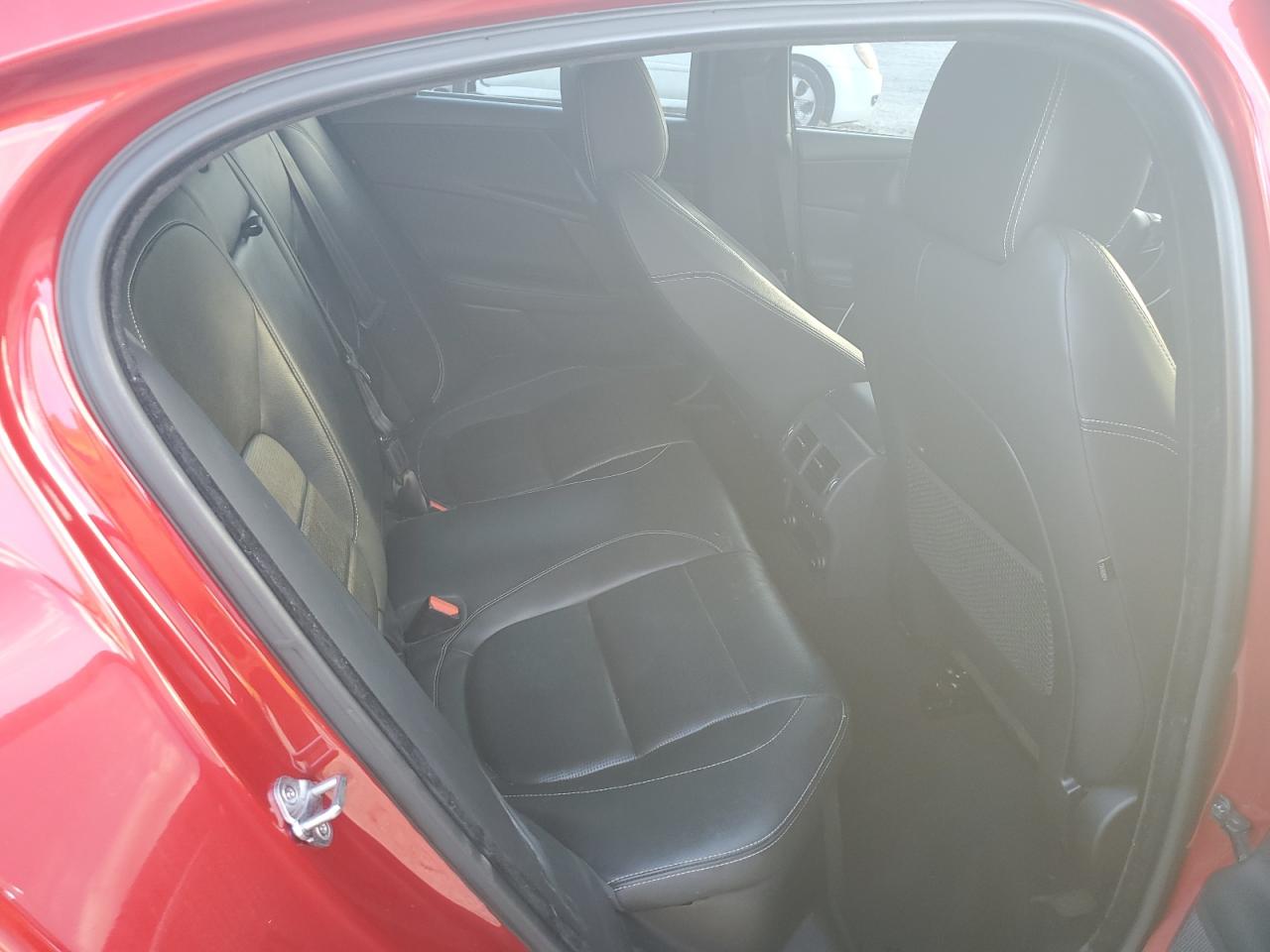 2017 Jaguar XE - Image 10