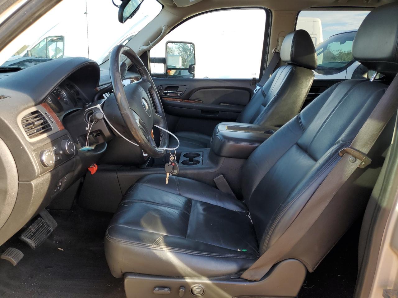 2008 Chevrolet Silverado - Image 7