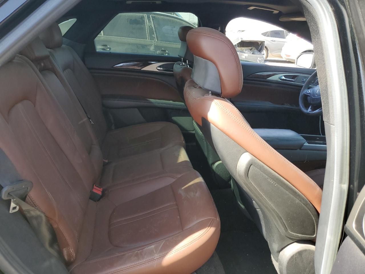 2017 Lincoln MKZ - Image 10