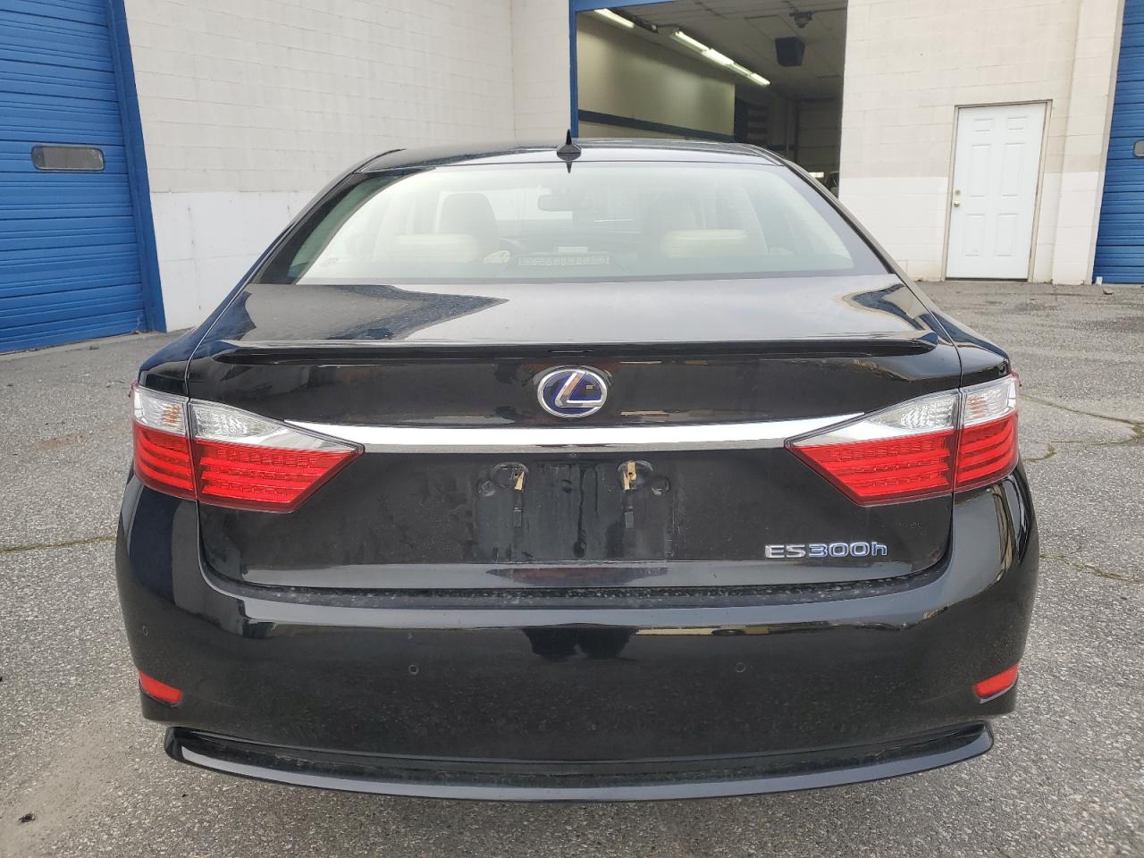 2014 Lexus ES - Image 6