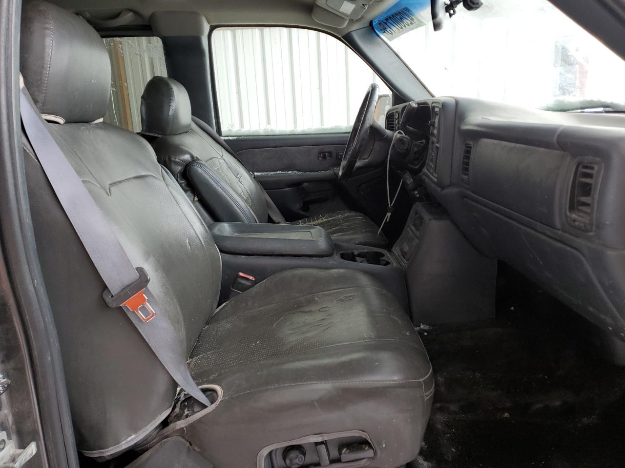2000 Chevrolet Silverado - Image 10