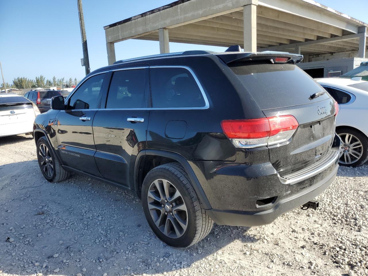 1C4RJEBG2JC327432 2018 JEEP GRAND CHEROKEE - Image 2