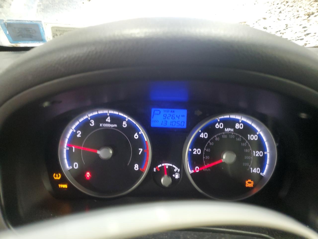 2010 Hyundai Accent - Image 9