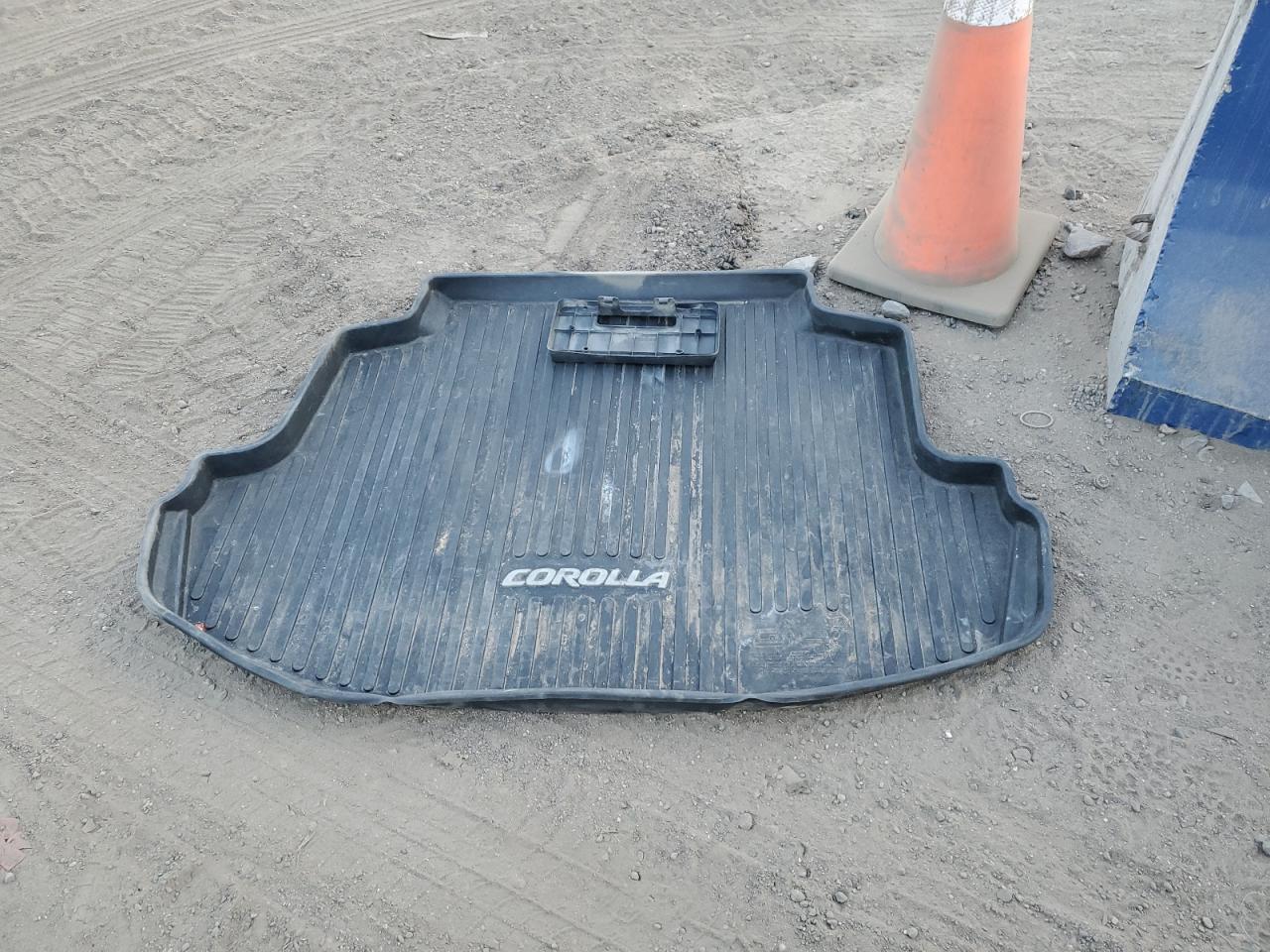 2014 Toyota Corolla L VIN: 2T1BURHE9EC021833 Lot: 41607865