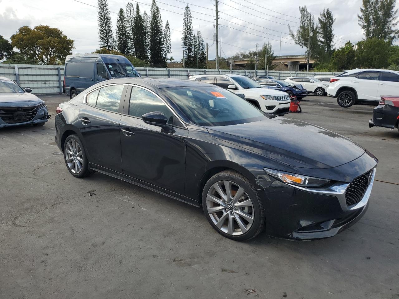 2022 Mazda 3 - Image 4