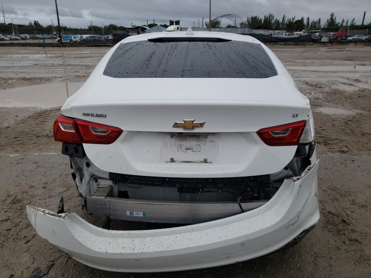 2018 Chevrolet Malibu - Image 6