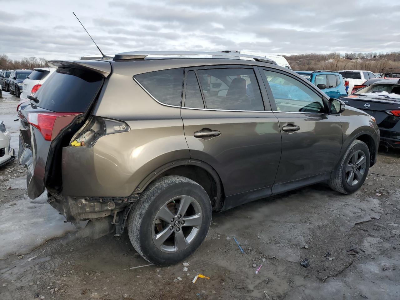 2015 Toyota RAV 4 - Image 3