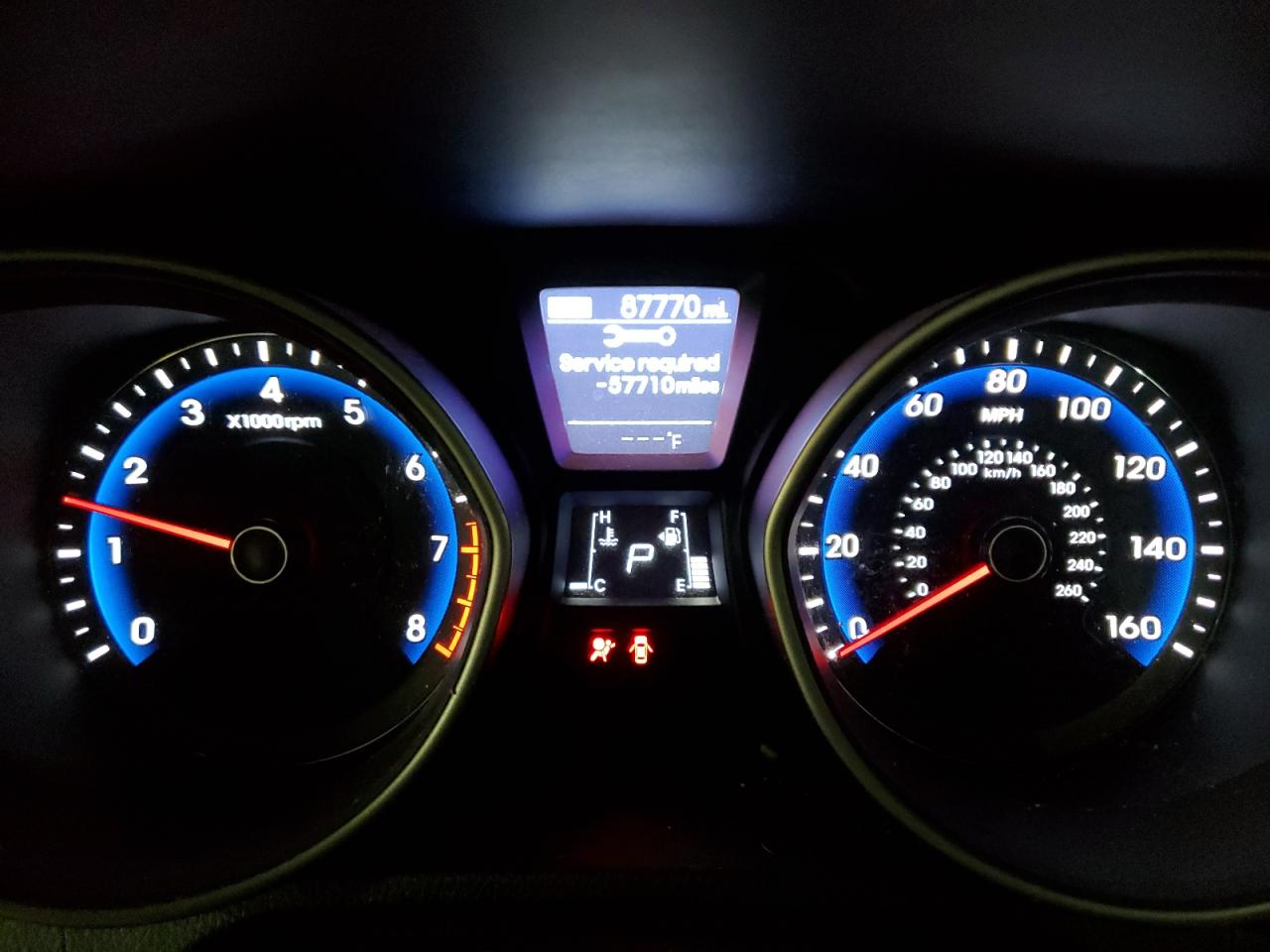 2016 Hyundai Elantra - Image 9