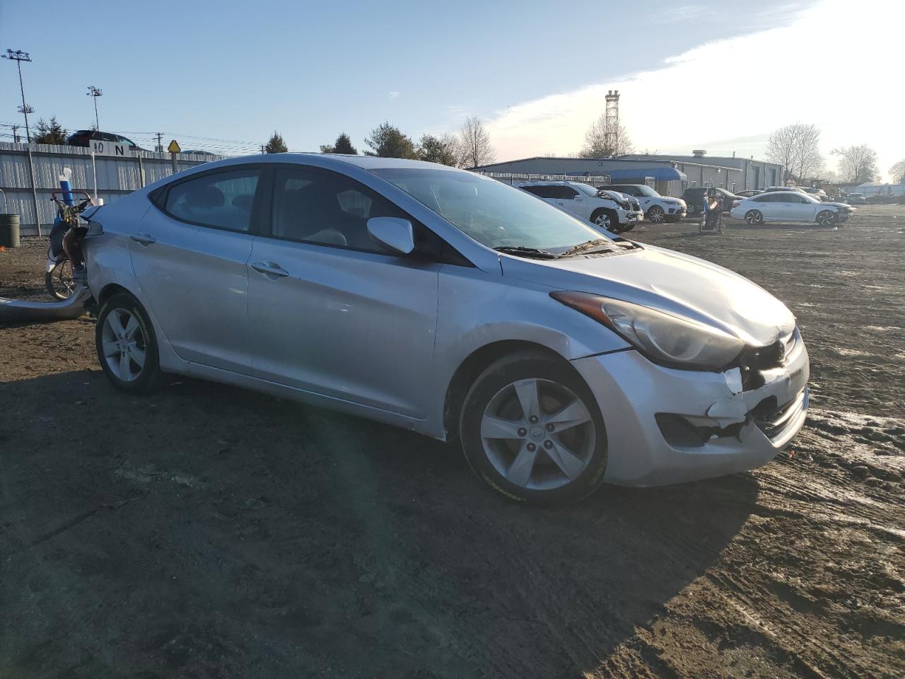 2011 Hyundai Elantra - Image 4