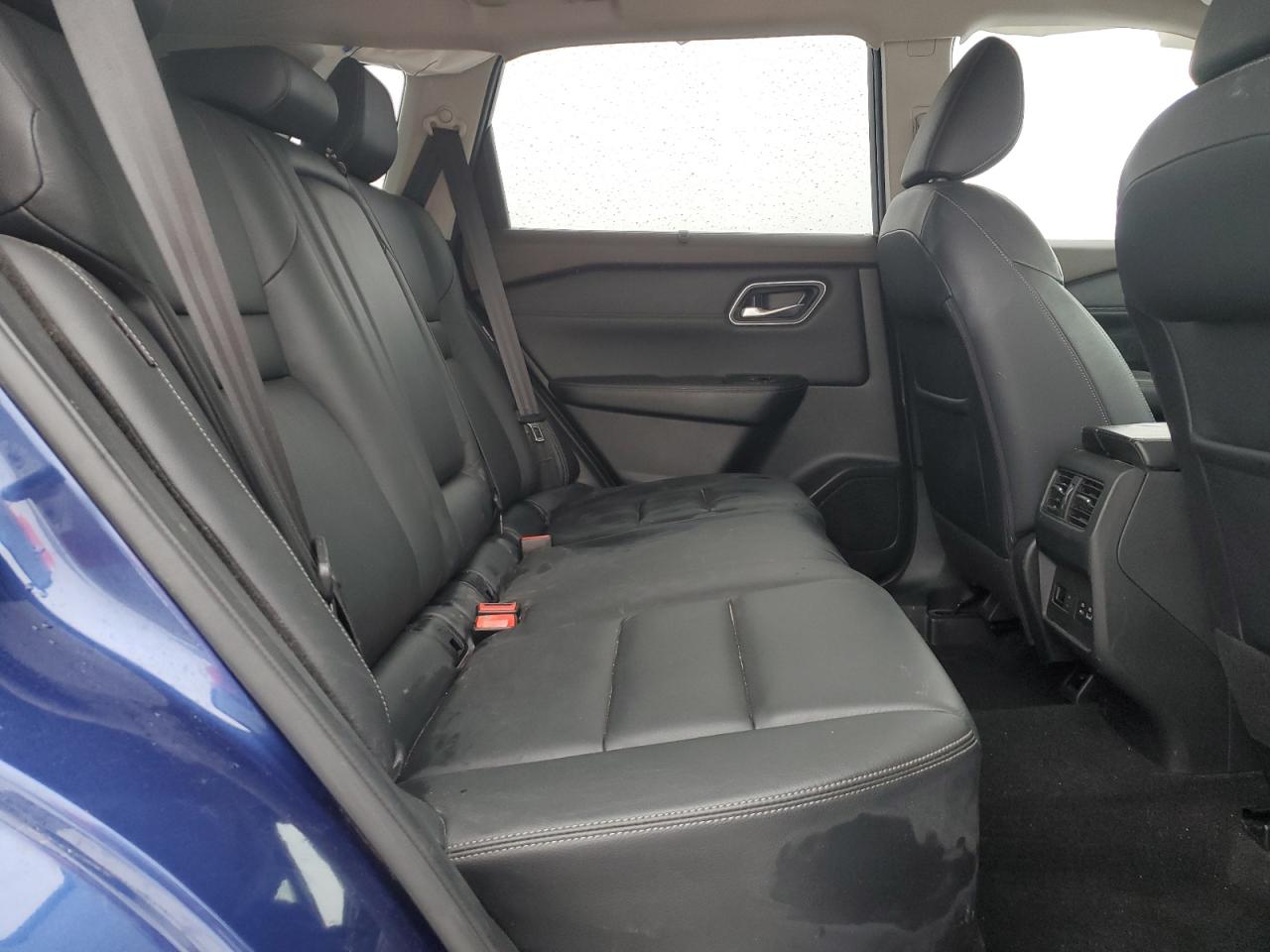 2021 Nissan Rogue - Image 10