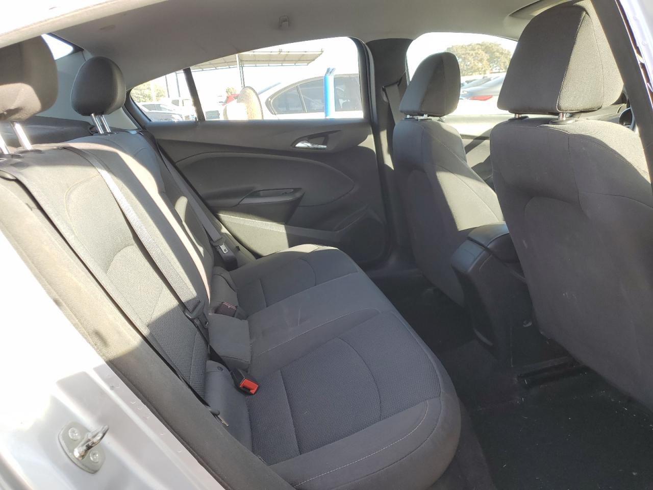 2019 Chevrolet Cruze - Image 10