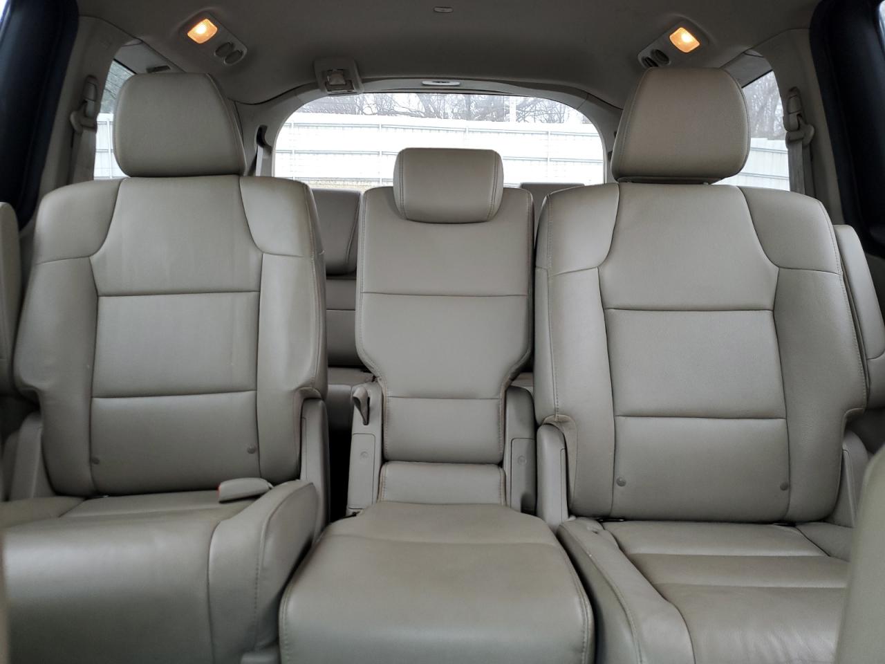 2014 Honda Odyssey - Image 10