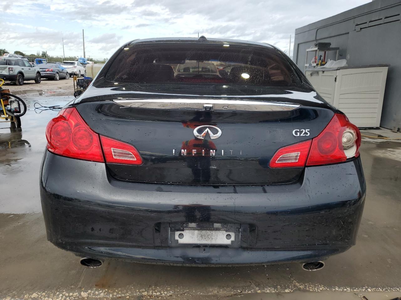 2011 Infiniti G - Image 6