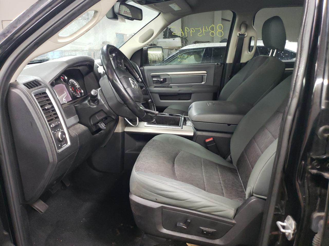 2014 RAM 1500 - Image 7