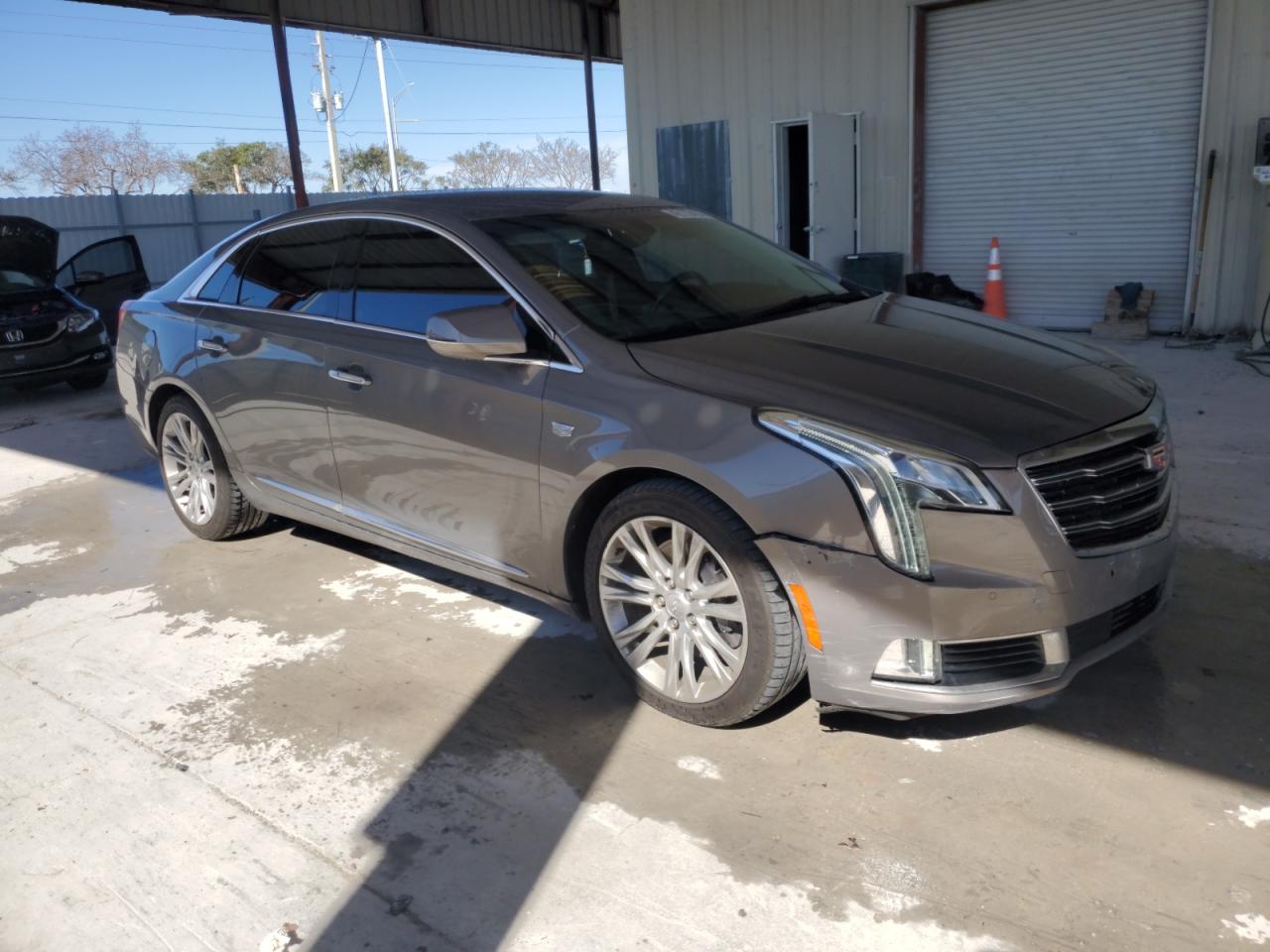 2018 Cadillac XTS - Image 4