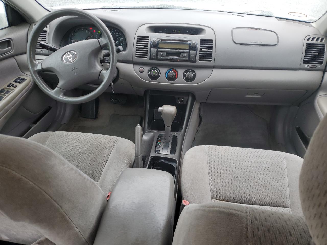 2004 Toyota Camry - Image 8