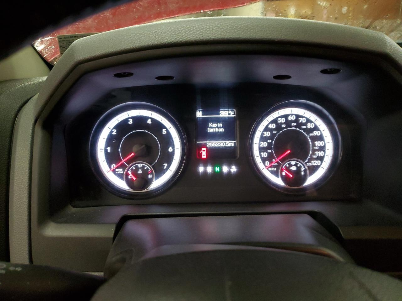 2015 RAM 1500 - Image 9