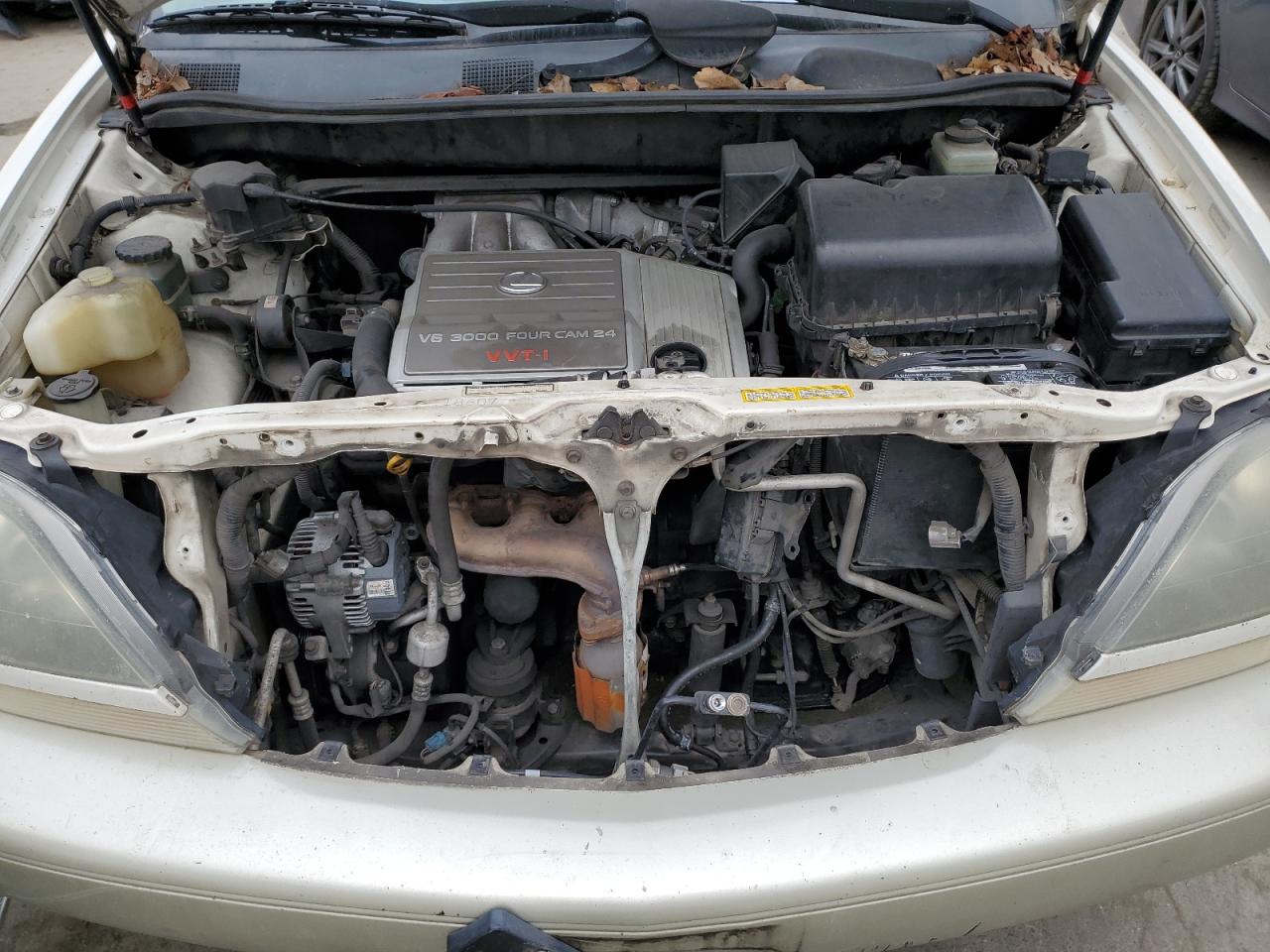 2000 Lexus RX - Image 11