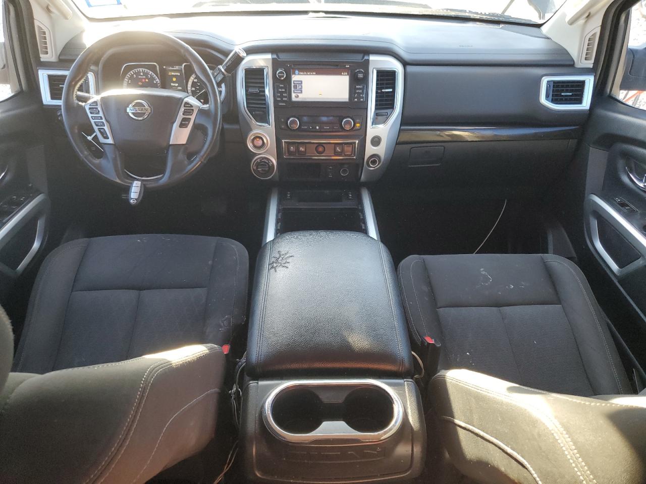 2017 Nissan Titan - Image 8